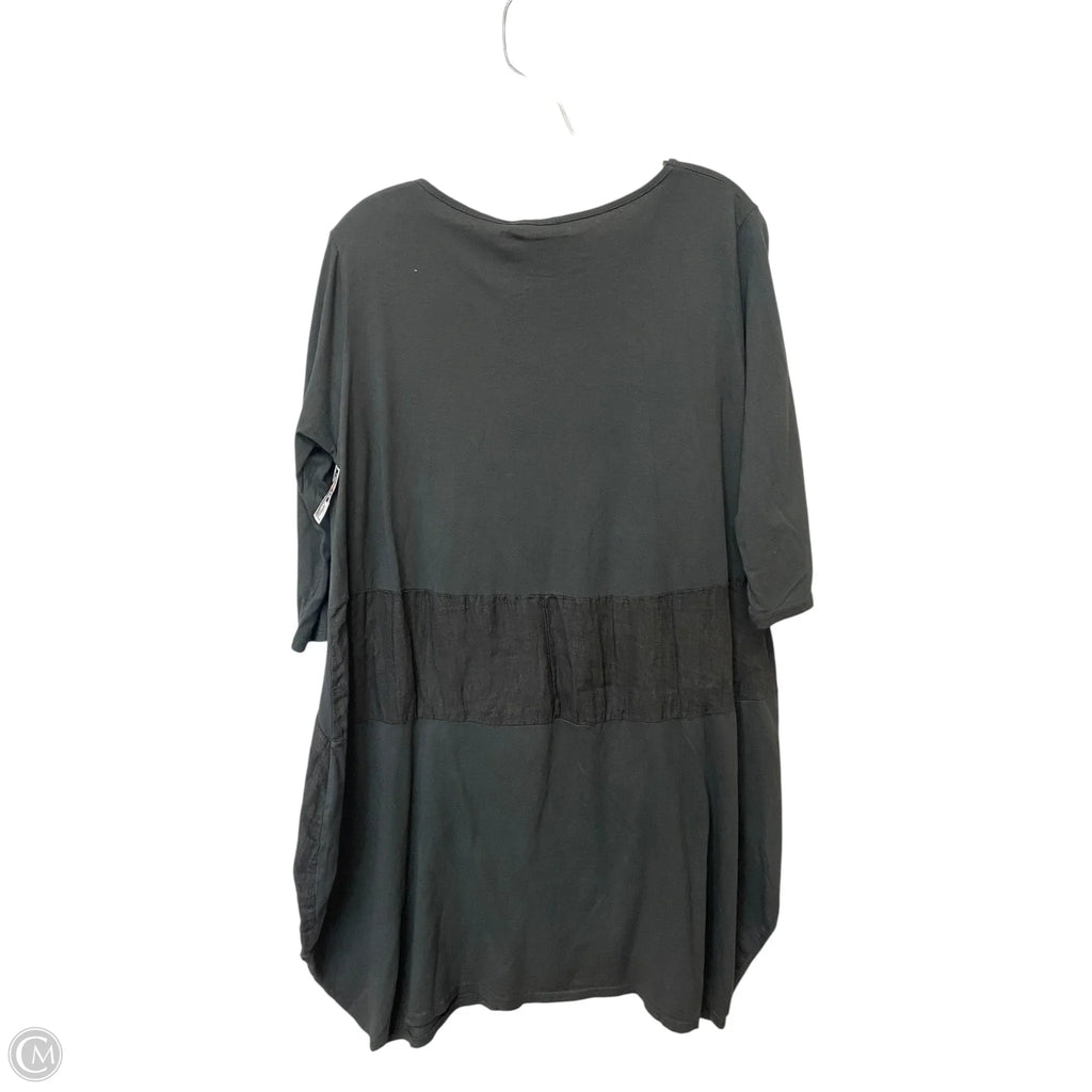 Dress Casual Short By Clothes Mentor In Gold, Size: Osfm